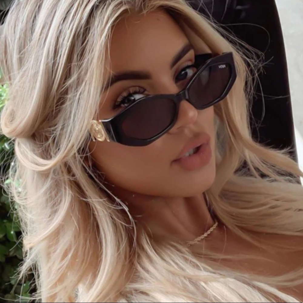 NWT Veux Kensington Sunglasses Black